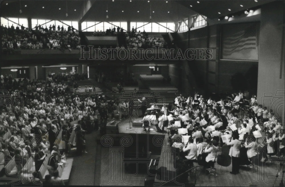 1994 Press Photo Milwaukee Symphony Orchestra concert at Elmbrook Church - Historic Images