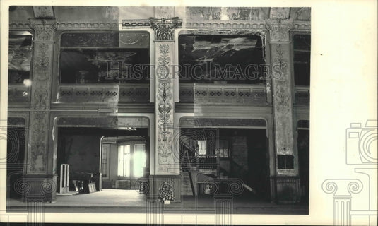 1987 Press Photo Fire damage and restoration at Milwaukee Turner Hall - Historic Images