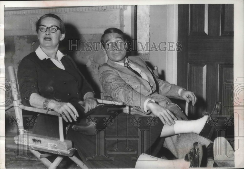 1956, Actors Bette Davis & Gary Merrill on a Hollywood movie set - Historic Images