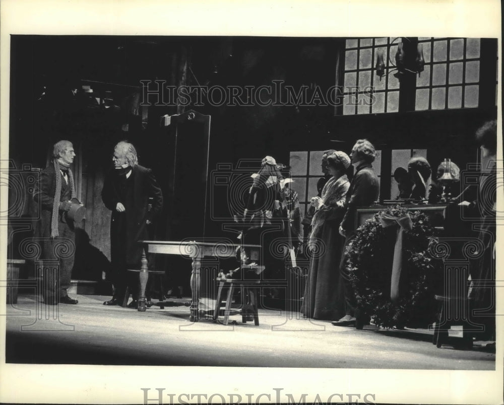 1984 Press Photo Milwaukee Repertory cast in a scene from A Christmas Carol. - Historic Images