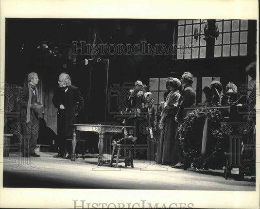 1984 Press Photo Milwaukee Repertory cast in a scene from A Christmas Carol. - Historic Images