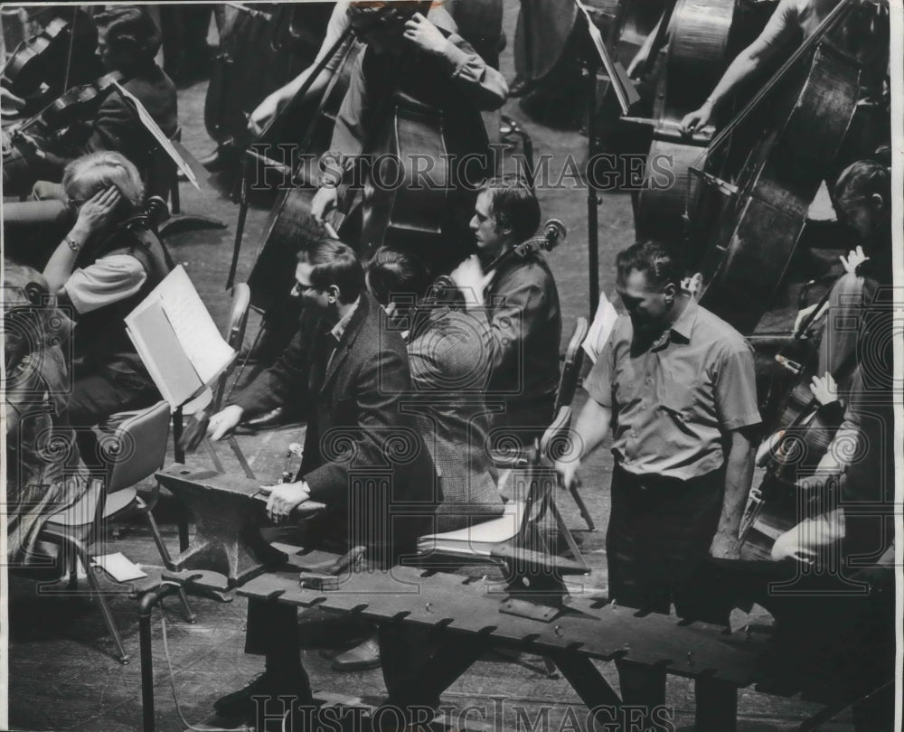 1971 Press Photo Milwaukee Symphony Orchestra Playing Verdi&#39;s &quot;Anvil Chorus&quot; - Historic Images