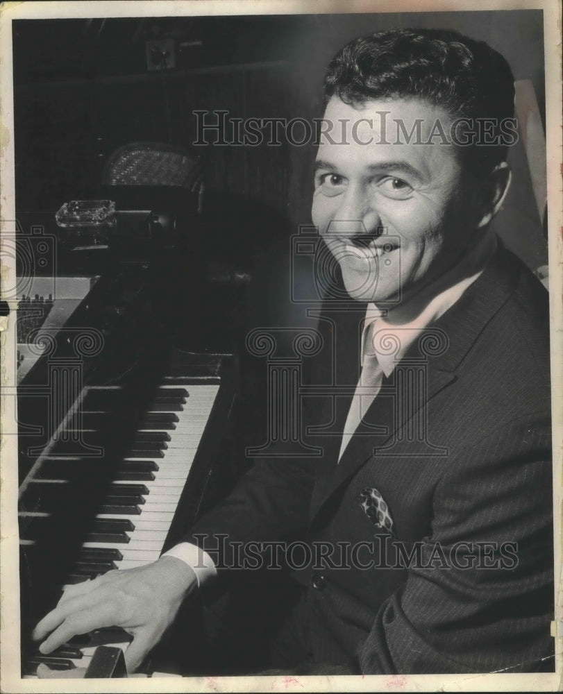 1964 Singer Buddy Greco-Historic Images