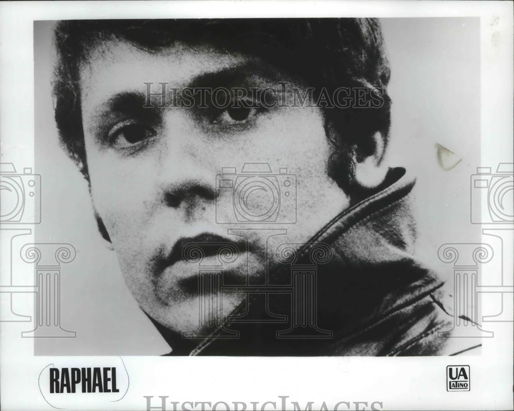 1970, Raphael singer - Historic Images