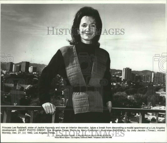 1983 Press Photo Princess Lee Radziwill, takes break decorating, Los Angeles. - Historic Images