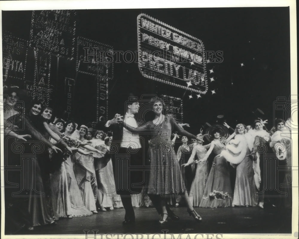 1980, Lee Roy Reams and Wanda Richert in &quot;42nd Street&quot; in New York - Historic Images