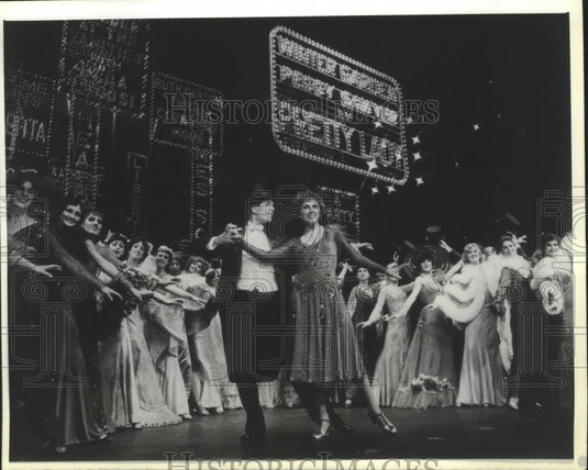 1980, Lee Roy Reams and Wanda Richert in "42nd Street" in New York - Historic Images