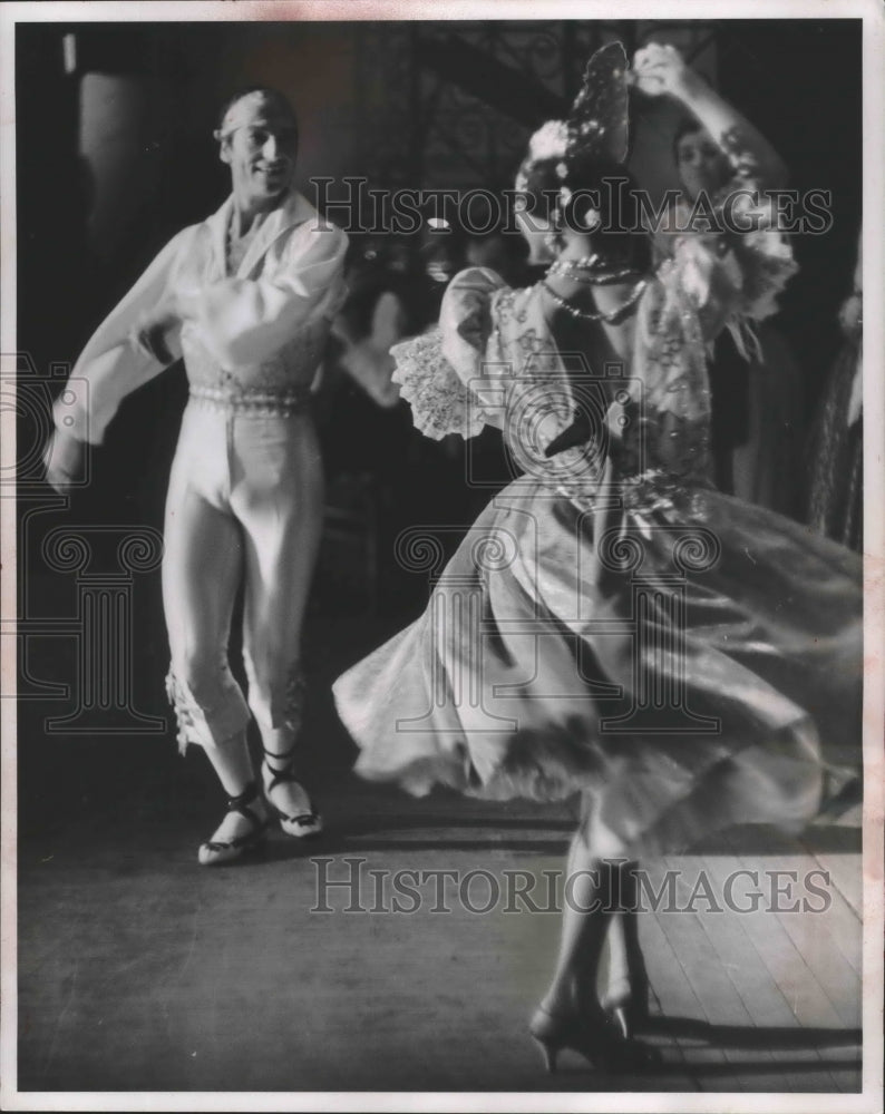 1960 Press Photo Jose Greco&#39;s troupe of &quot;Spanish&quot; dancers at the Pabst Theater - Historic Images