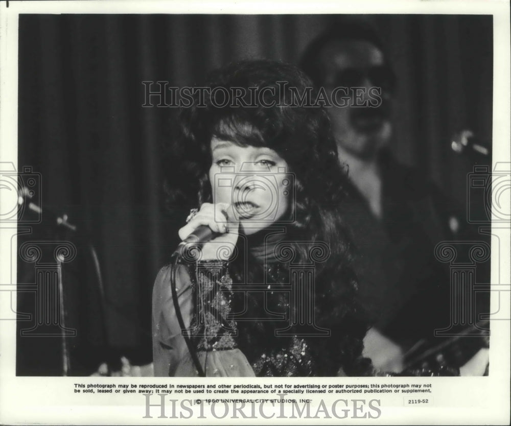 1980, Actress Sissy Spacek Sings In &#39;Coal Miner&#39;s Daughter&#39; - Historic Images