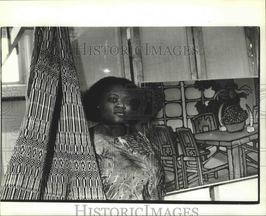 1982, Debra Nelson With Artwork At Cardinal Stritch College - Historic Images