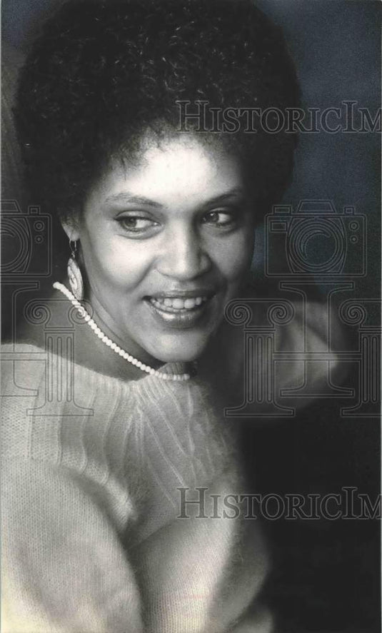 1980, News correspondent Charlayne Hunter-Gault, Wisconsin - Historic Images