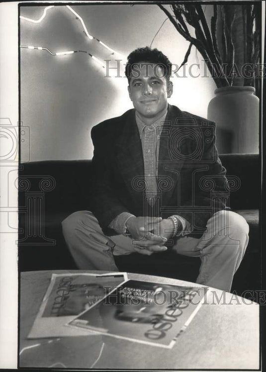1992, Artist John Peters - mjp23345 - Historic Images