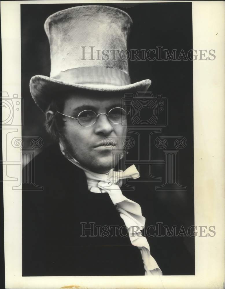 1975 Press Photo Anthony Hopkins As Pierre Bezuhov In Tolstoy&#39;s &quot;War And Peace&quot; - Historic Images