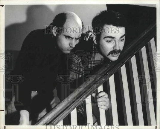 1975 Press Photo Jeffrey Tambor and James Pickering in "The Dumb Waiter" - Historic Images