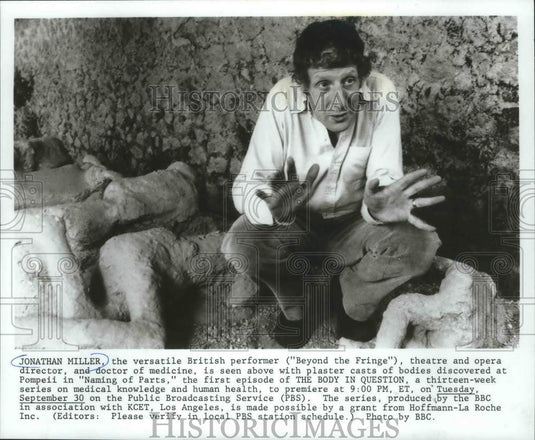1980, Jonathan Miller in"The Body In Question" - mjp24259 - Historic Images