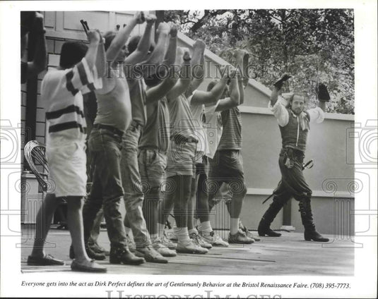 1992, Dirk Perfect and crowd at Bristol Renaissance Faire - mjp24272 - Historic Images