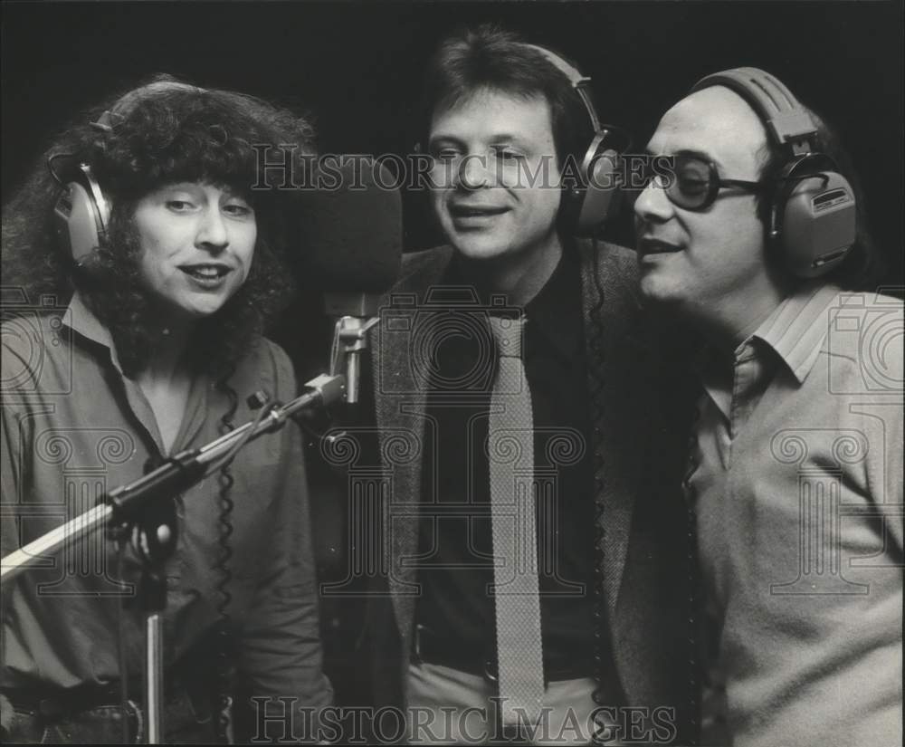 1983, Reith, Blomberg and D&#39;Amore Sing At Banana Studios - mjp24355 - Historic Images