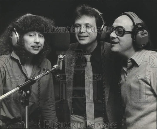 1983, Reith, Blomberg and D'Amore Sing At Banana Studios - mjp24355 - Historic Images