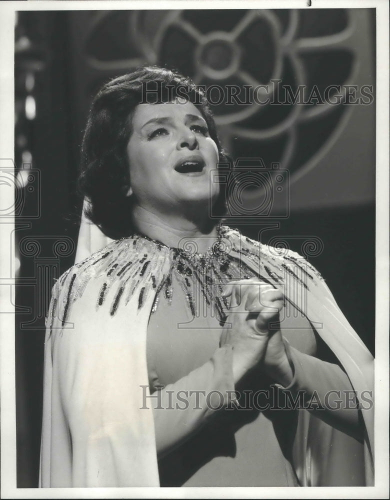 1963 Birgit Nilsson singing In Questa Reggia on Bell Telephone Hour - Historic Images