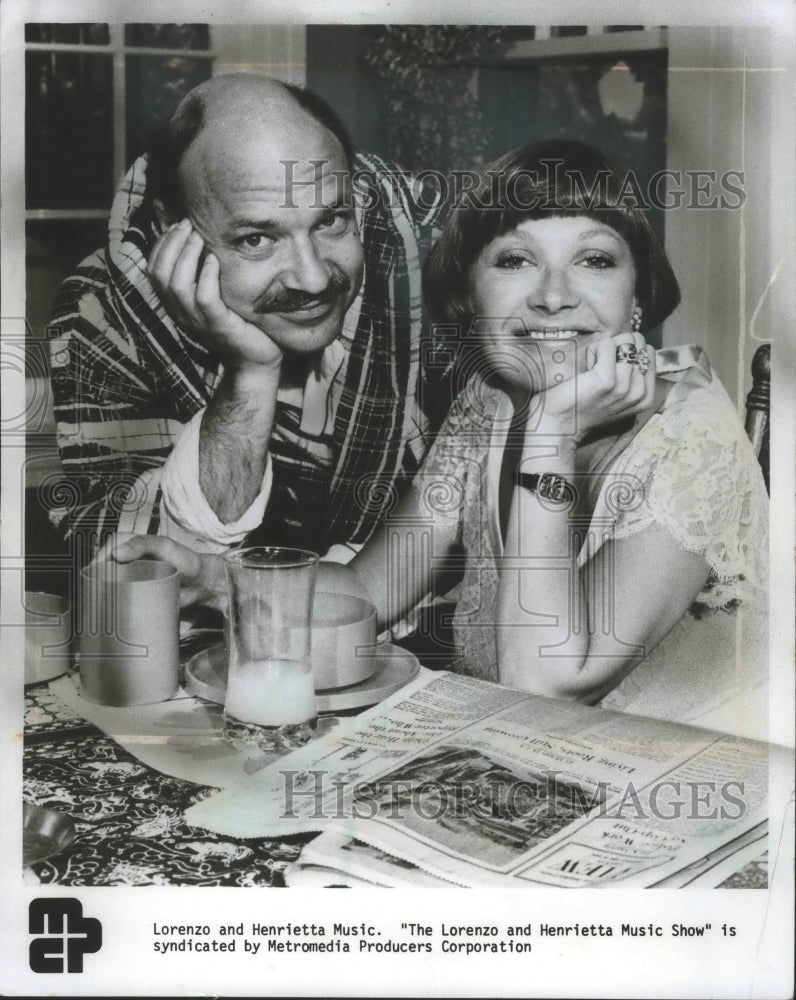 1976 Press Photo Lorenzo and Henrietta Music relax between show rehearsals- Historic Images