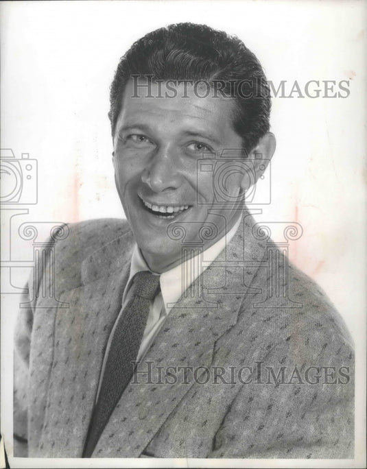 1957 Press Photo Quiz Host Jan Murray On WTMY-TV In 'Dollar A Second' - Historic Images