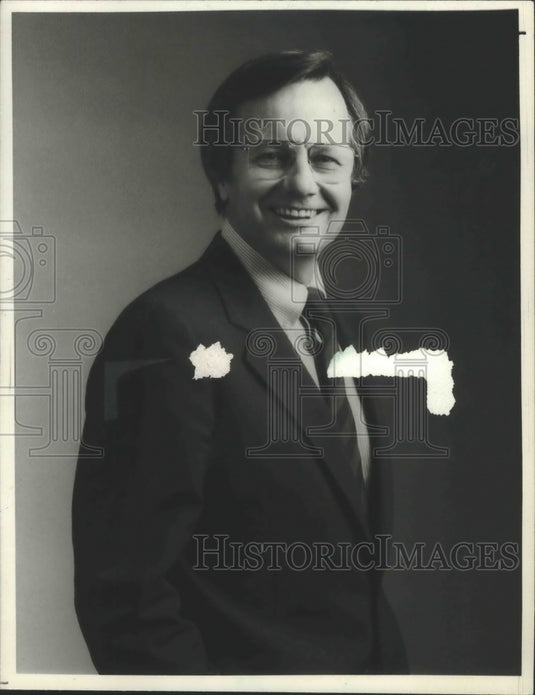 1983, Television Newscaster Bill Moyer - mjp24820 - Historic Images