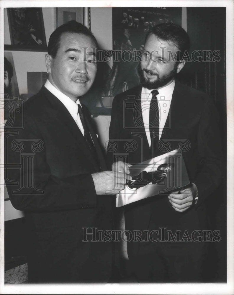 1967, Actor Hisaya Morishige With Sammy Bayes During New York Meeting - Historic Images