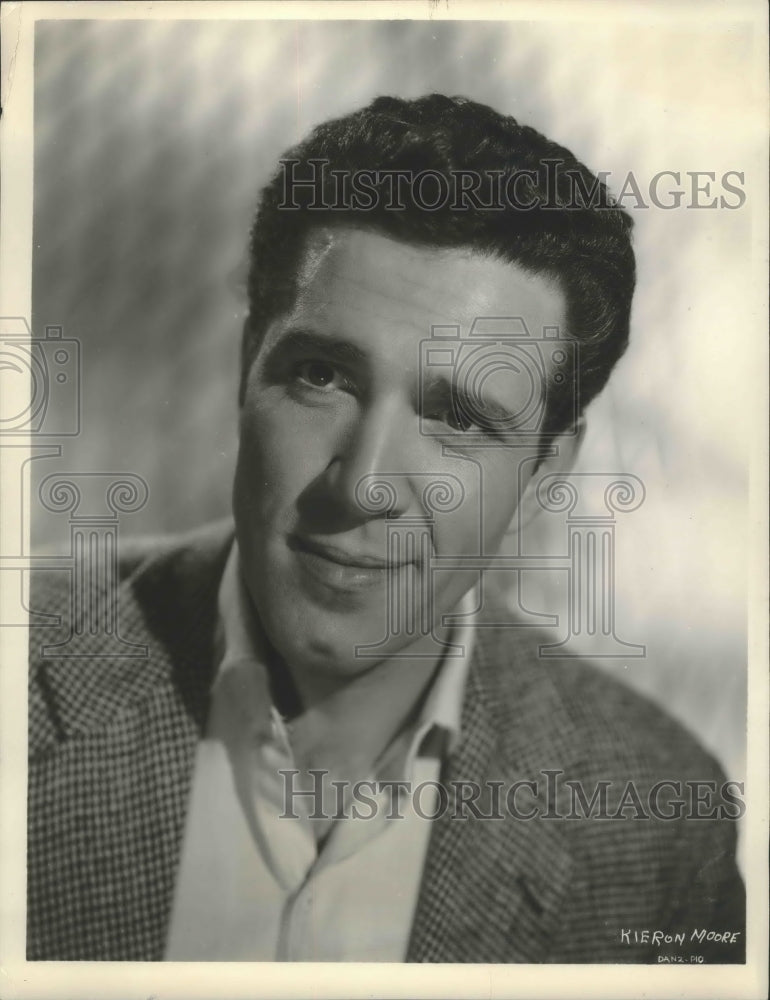 1956, Kieron Moore - mjp24880 - Historic Images