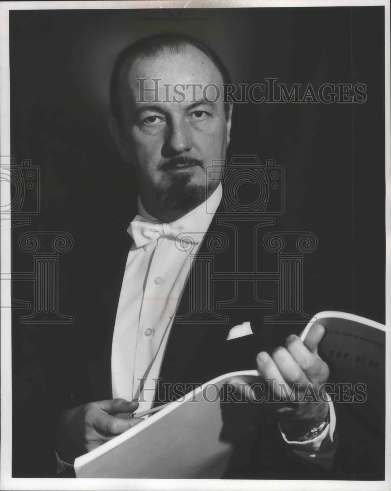 1976 Press Photo Edward Mumm to conduct at Villa Terrace - mjp24902 - Historic Images