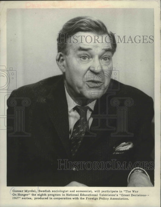 1967, Sociologist And Economist Gunnar Myrdal In 'The War On Hunger' - Historic Images