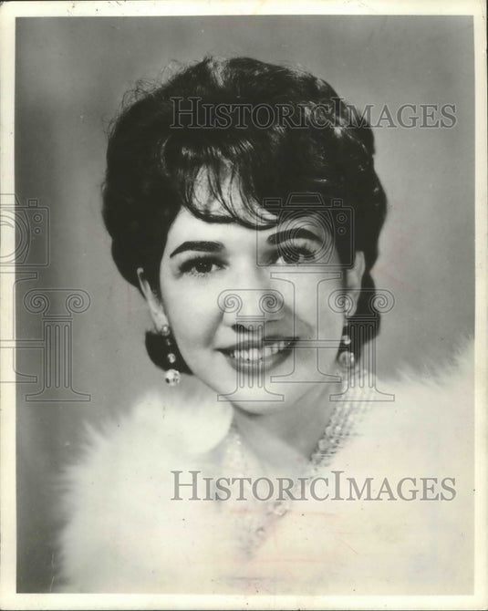 1971 Press Photo Singer Nina Mussomeli Performs Concert At Enderis Park-Historic Images