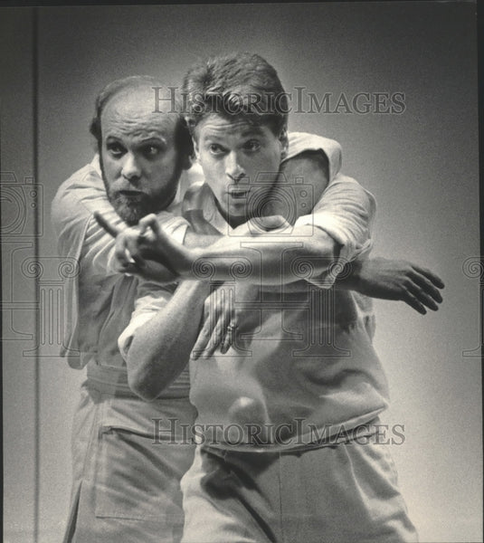 1984 Press Photo Saverine & Moses in Skylight Comic Opera's show in Milwaukee-Historic Images