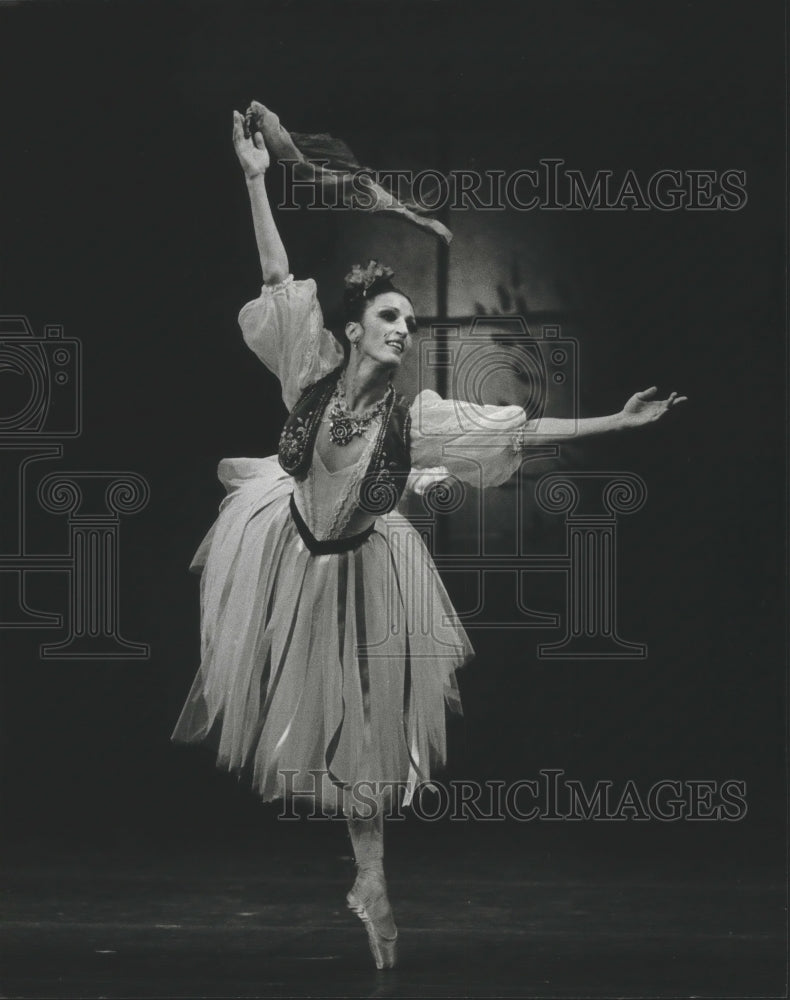 1982 Press Photo Milwaukee Ballet Company's Michelle Lucci - mjp25128 - Historic Images