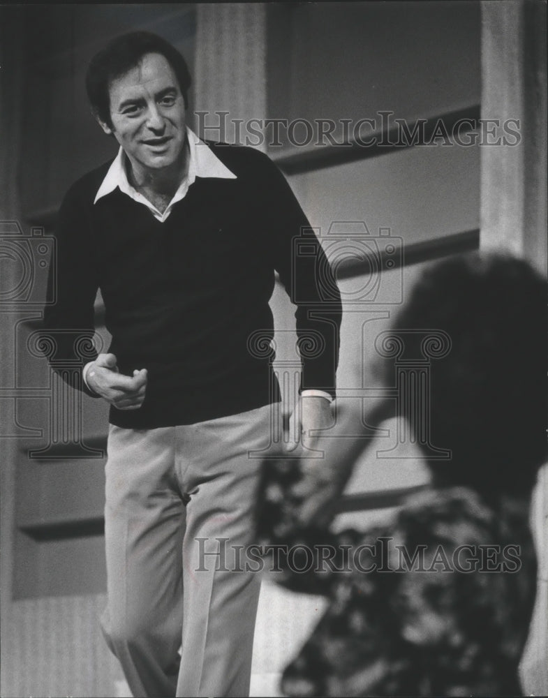 1975 Press Photo Corbett Monica, comedian, United States - Historic Images