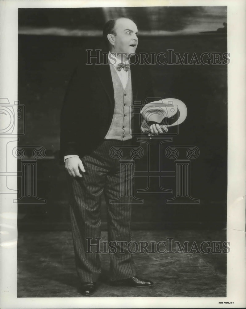 1955 Press Photo Victor Moore in &quot;Of Thee I Sing&quot; - Historic Images