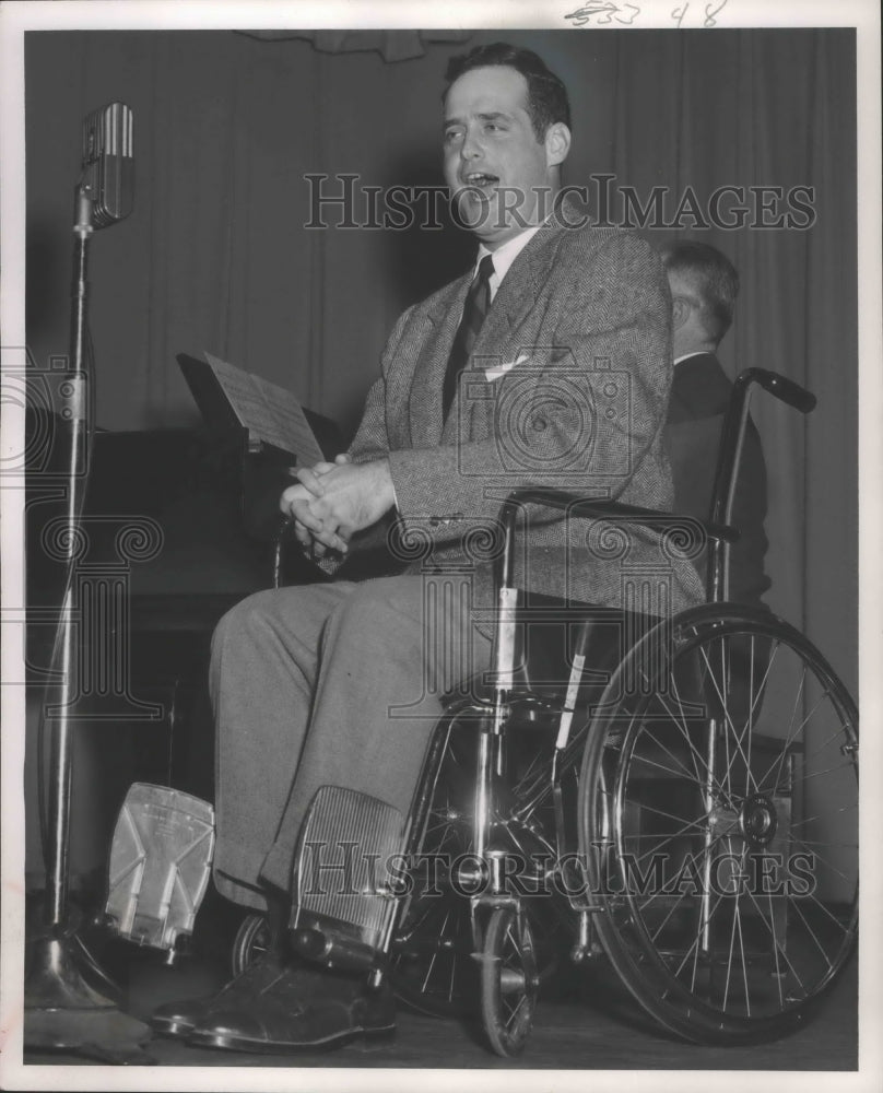 1954, Marvin Moran, singer and polio victim - Historic Images