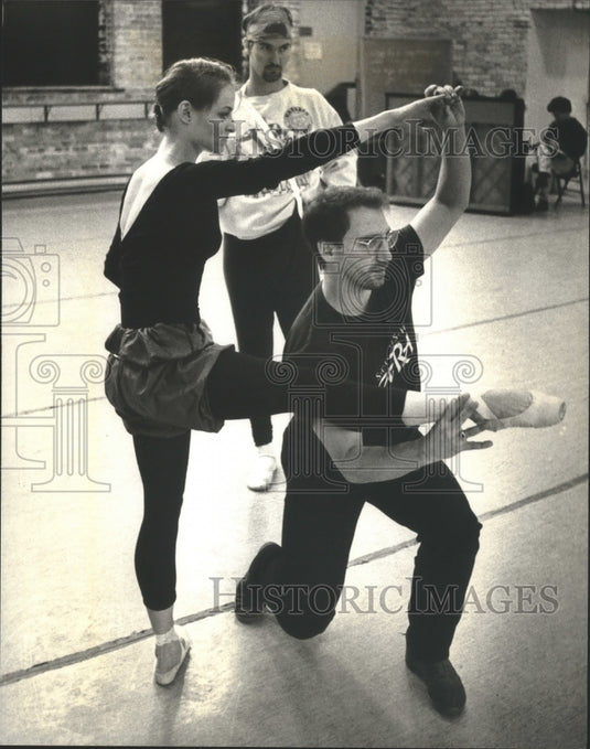 1994 Press Photo Susan Clark & others rehearse Song of Solomon, Milwaukee Ballet - Historic Images