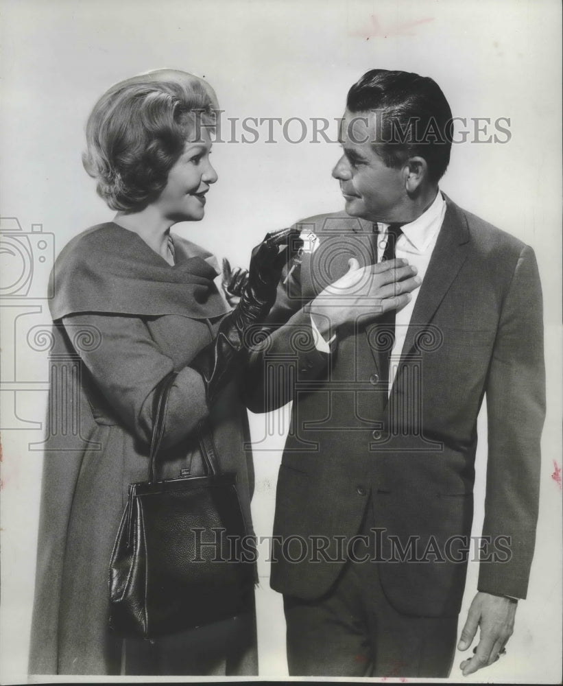 1965 Press Photo Geraldine Page and Glenn Ford star in "Dear Heart" - Historic Images