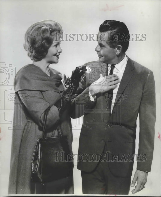1965 Press Photo Geraldine Page and Glenn Ford star in "Dear Heart" - Historic Images