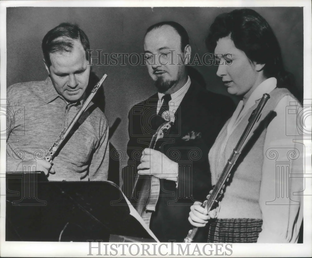1965, Edward Mumm &amp; others of the Milwaukee Symphony - Historic Images
