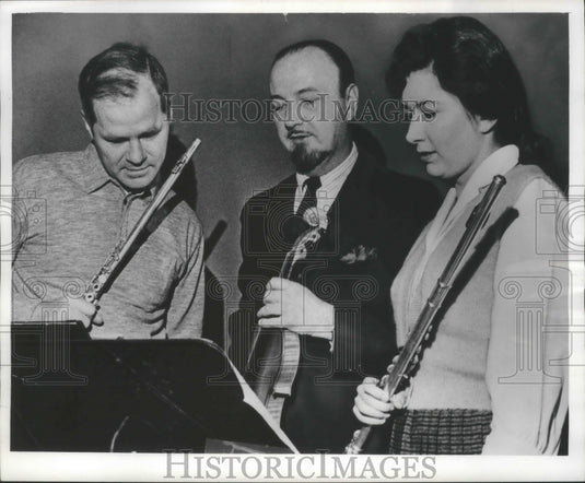 1965, Edward Mumm & others of the Milwaukee Symphony - Historic Images