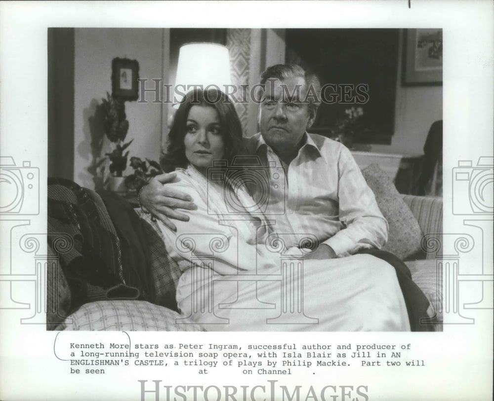 1978 Press Photo Kenneth More and Isla Blair in "An Englishman's Castle" - Historic Images