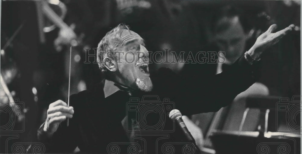 1985 Press Photo Mitch Miller leads the Milwaukee Symphony Chorus and Orchestra-Historic Images