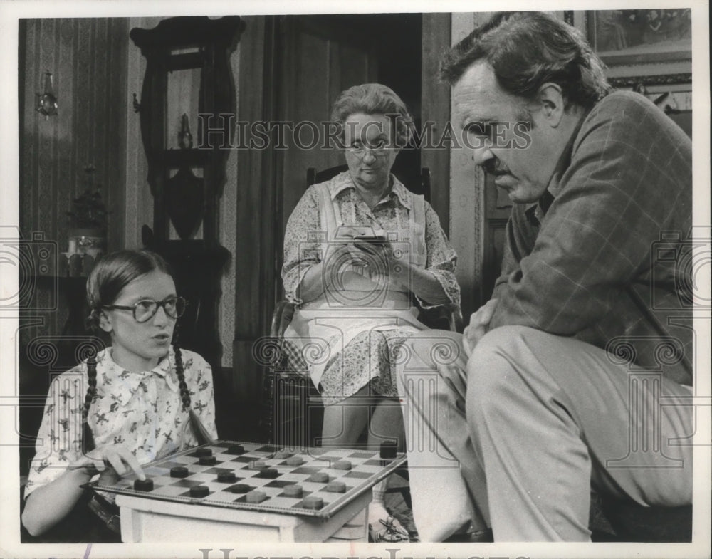 1973, Lisa Lucas, Mildred Gatwick, and Jason Robards act in a movie - Historic Images
