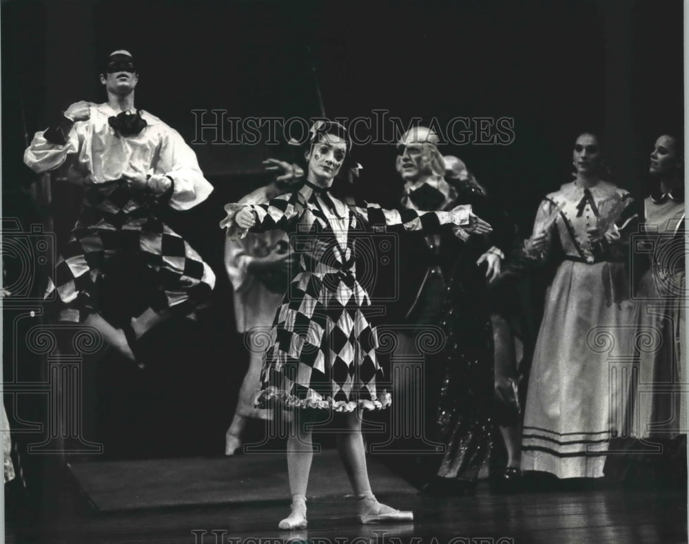 1992 Press Photo Milwaukee Ballet Company performs &quot;The Nutcracker&quot; - mjp25780 - Historic Images