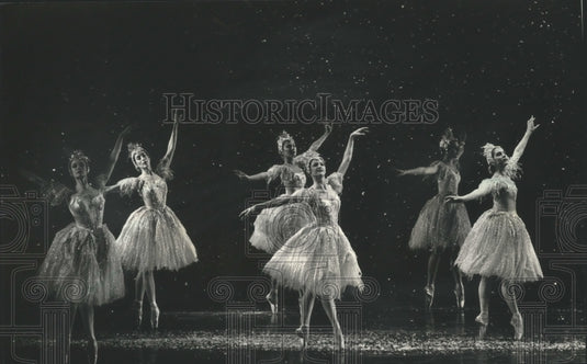 1989 Press Photo Milwaukee Ballet dancers in "The Nutcracker" - mjp25781-Historic Images