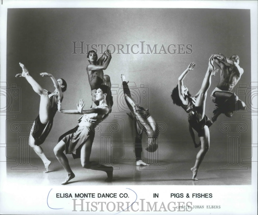 1988, Elisa Monte Dance Company in &quot;Pigs &amp; Fishes&quot; - mjp25810 - Historic Images