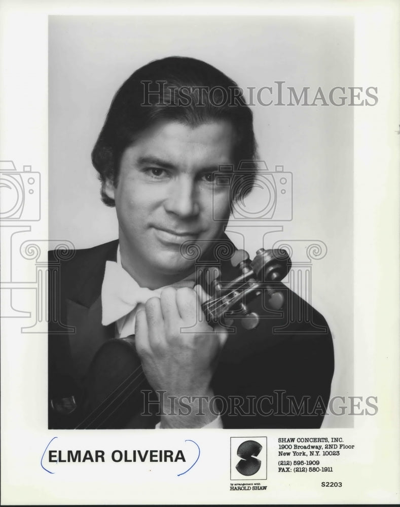 1994 Press Photo Elmar Oliveira Poses With The Violin - mjp25951 - Historic Images