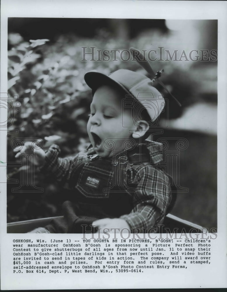 1989 Press Photo OshKosh B'Gosh Clothing Picture Perfect Photo Contest - Historic Images