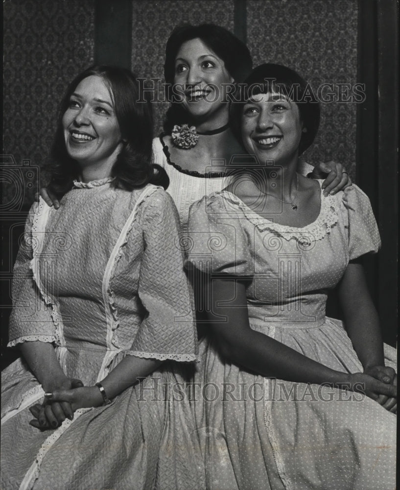 1978 Press Photo Milwaukee Opera Company cast in "Little Mary Sunshine" - Historic Images